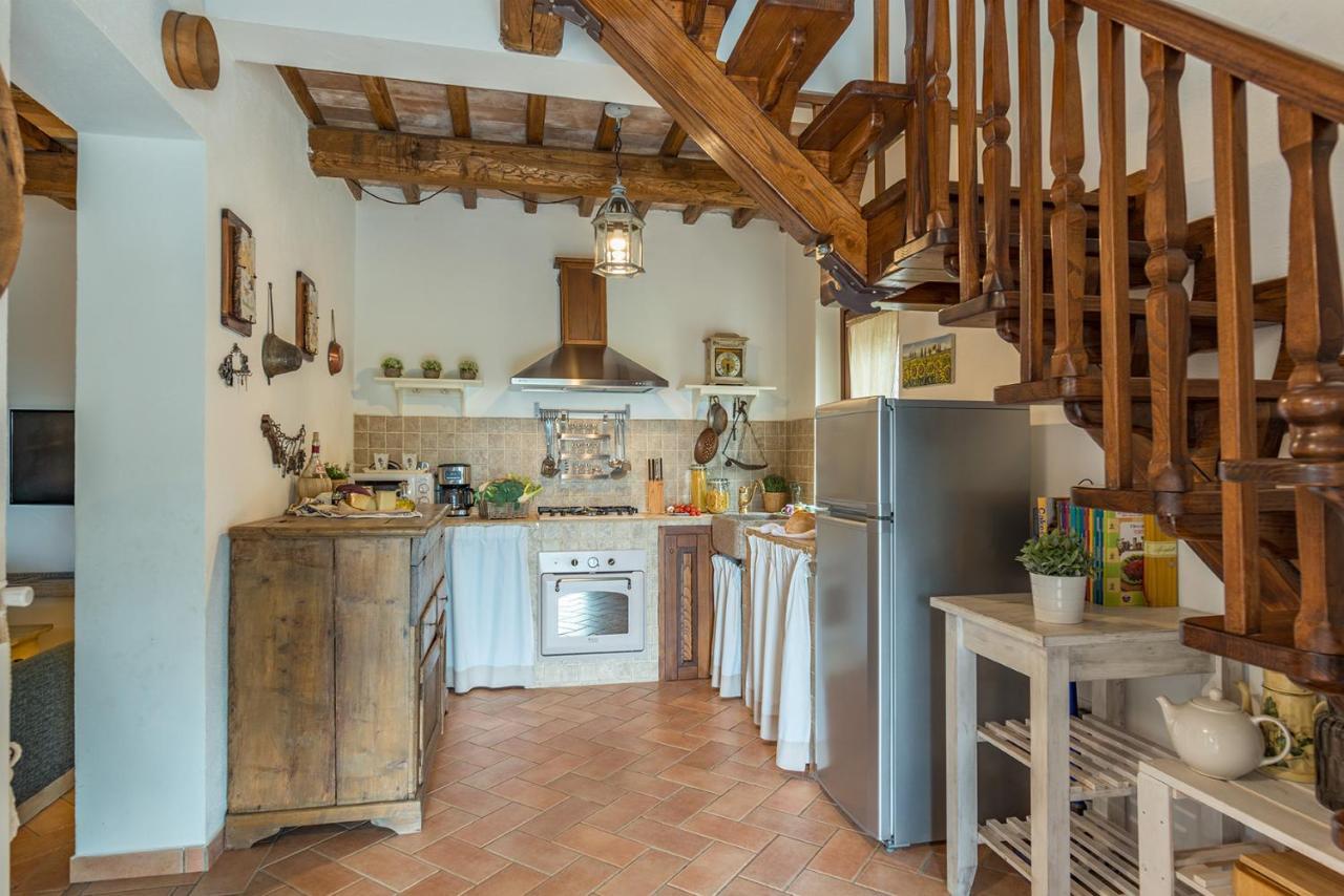 Casale Montegiovi 6, Emma Villas Exterior photo