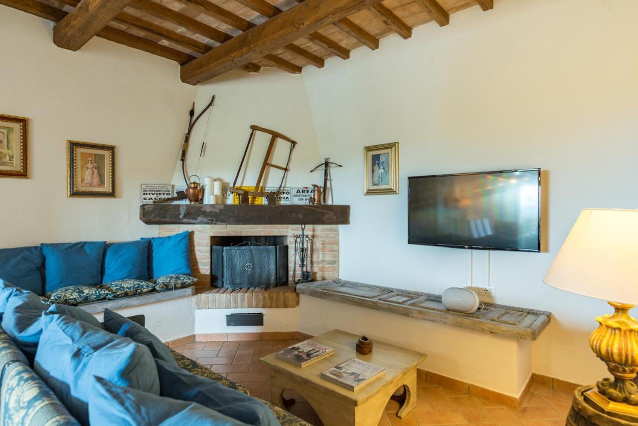 Casale Montegiovi 6, Emma Villas Exterior photo